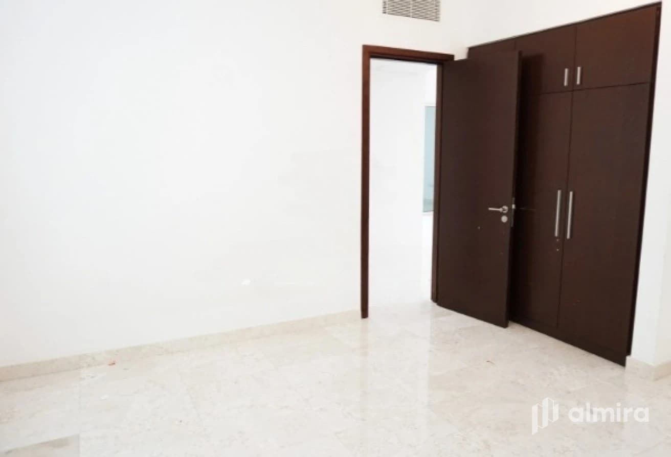 High Floor | Vacant | Prime Location