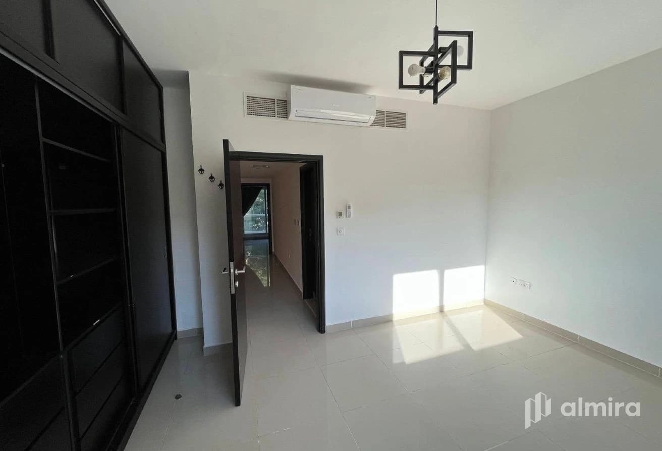 Single Row | Upgraded | Semi-Furnished