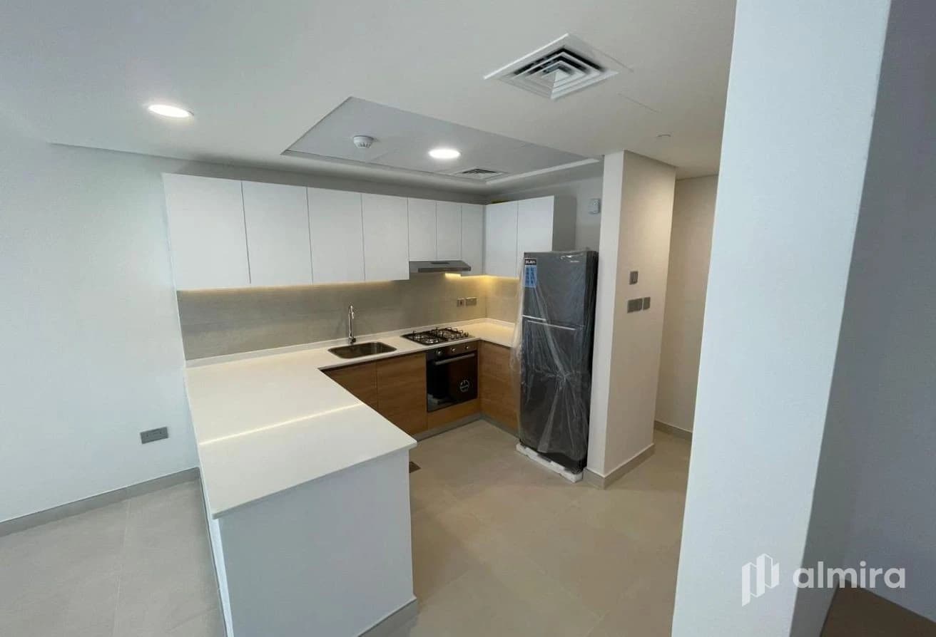 High Floor | Vacant | Prime Location