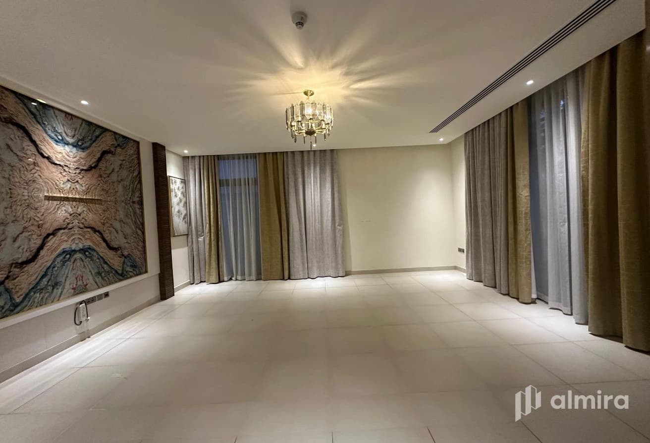 Move In Ready | Next To Corner | Luxury Living