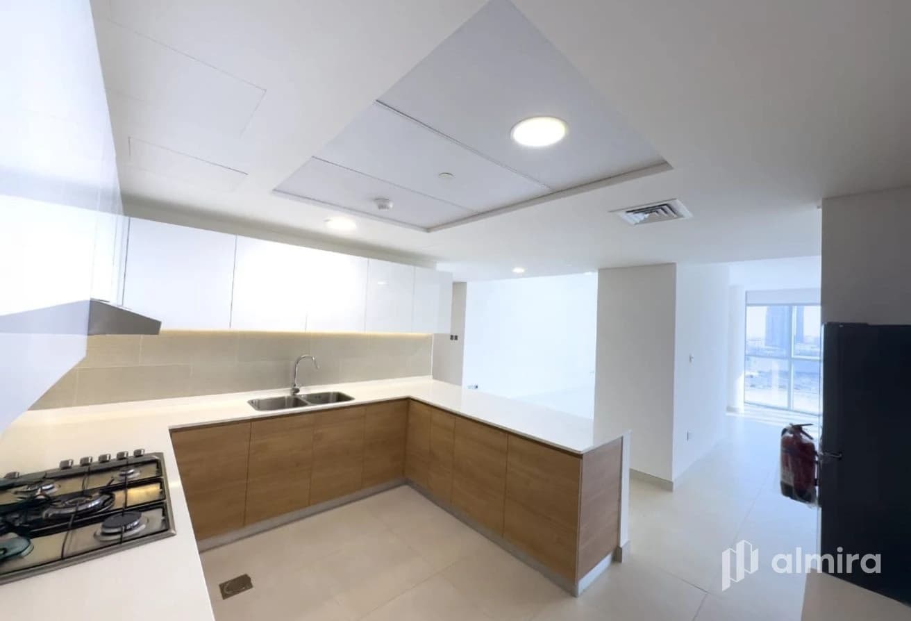 Radiant Heights | Vacant | Brand New | Huge Layout