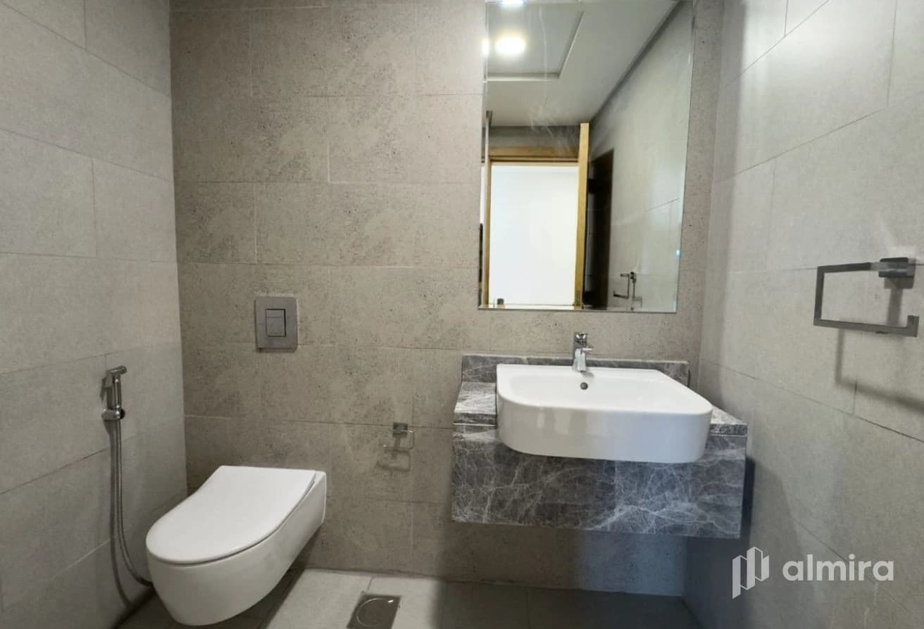 Radiant Heights | Vacant | Brand New | Huge Layout