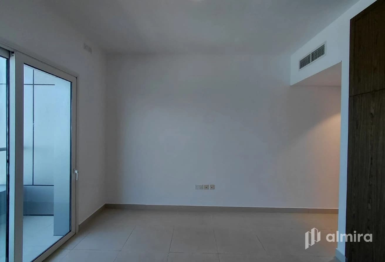 Pool View | 1BR with Balcony | Prestigious Unit