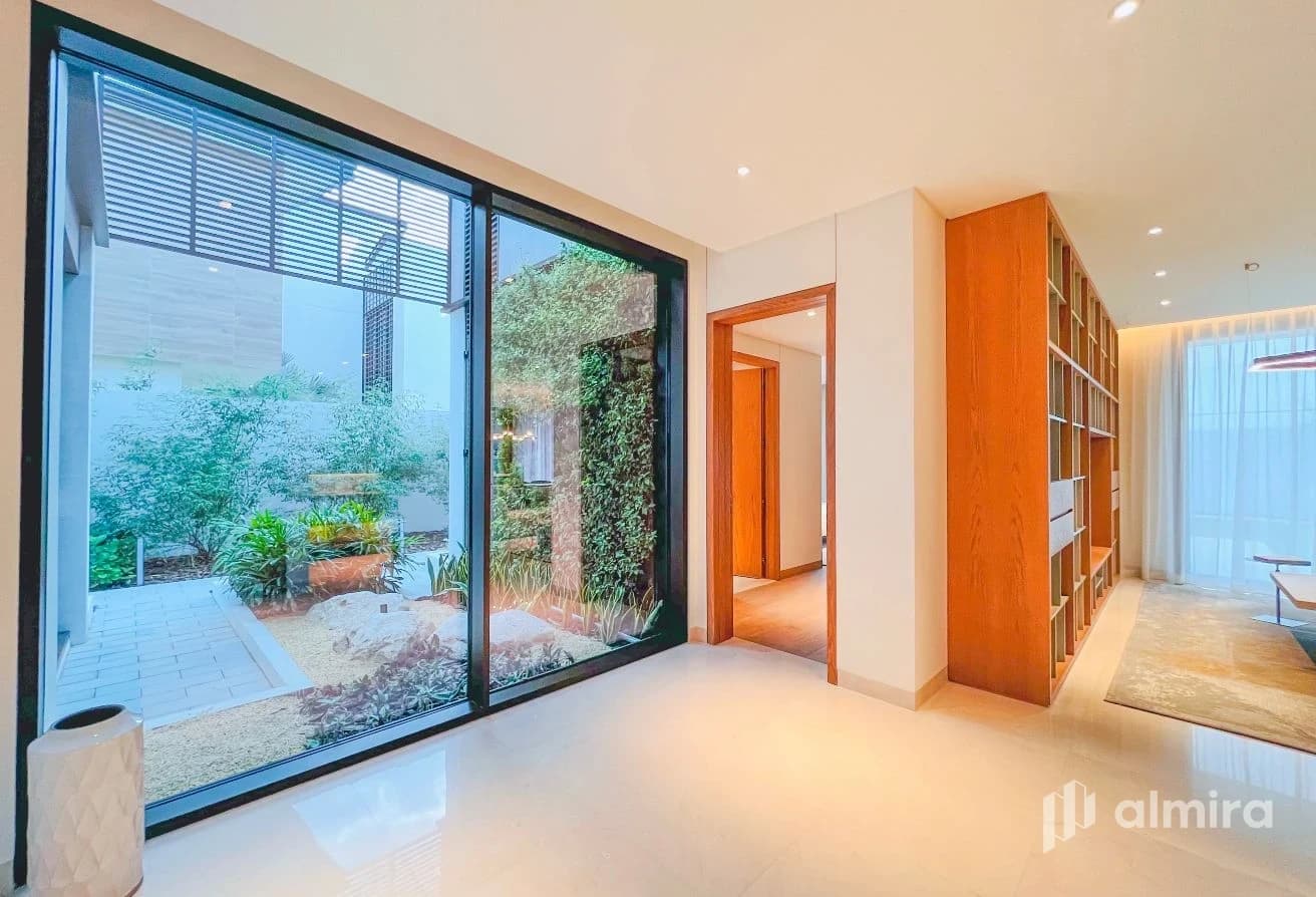 Premium 5BR + Pod | Single Row | Prime Location